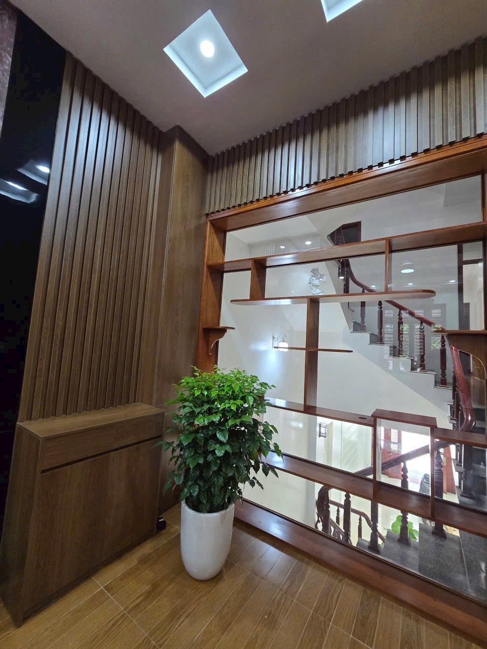 Bán nhà 4 tầng mặt phố Cao Bá Quát, Đông Nam Cường, TP HD, 72m2, mt 4m, 5 ngủ, 6.5 tỷ - Ảnh chính