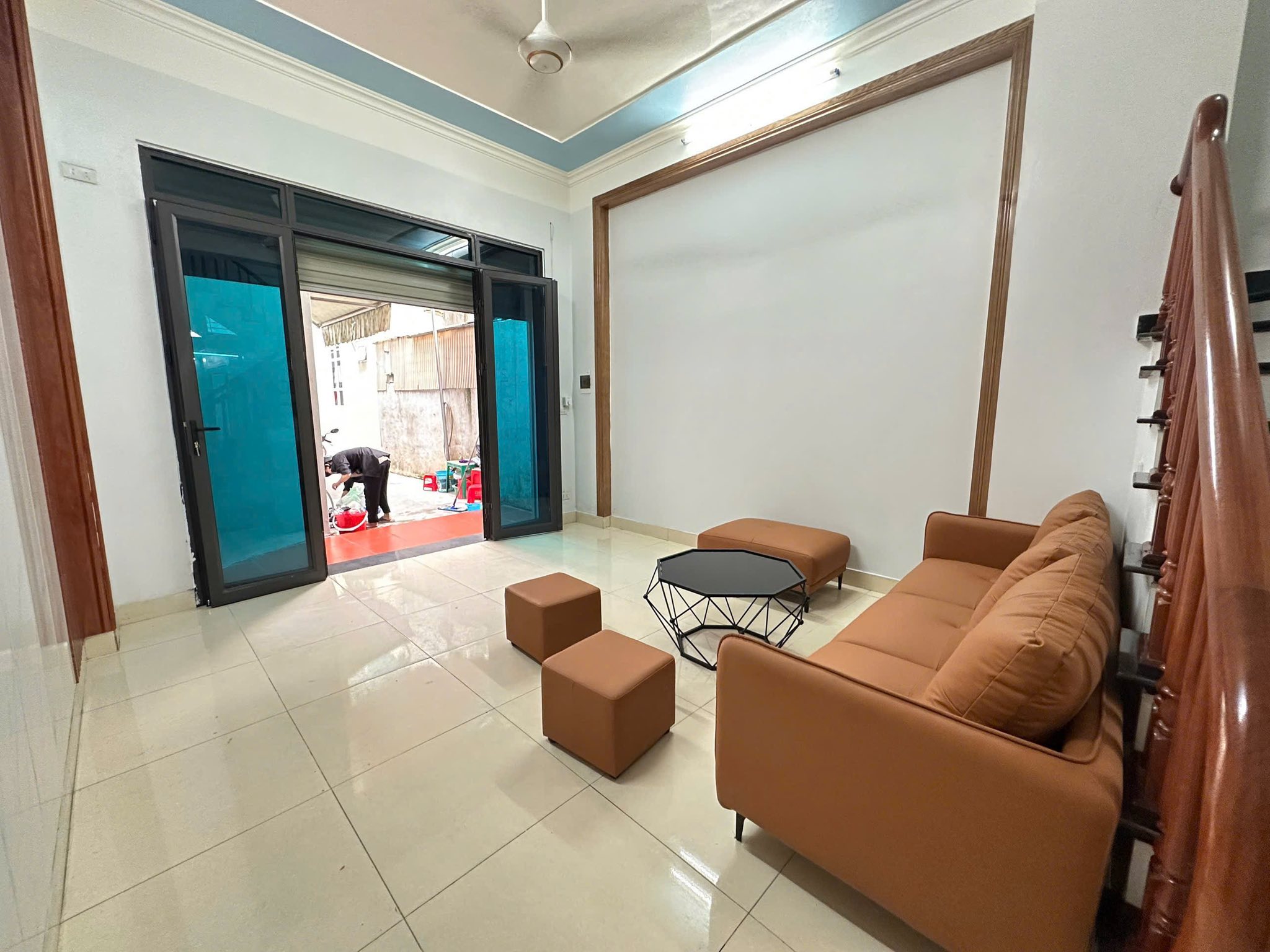 Bán căn nhà 3 tầng ngõ khu Vịt Cỏ Hồ Sen, ph Tân Bình, TP HD, 40m2, 3 ngủ, 2.05 tỷ, trung tâm - Ảnh 3