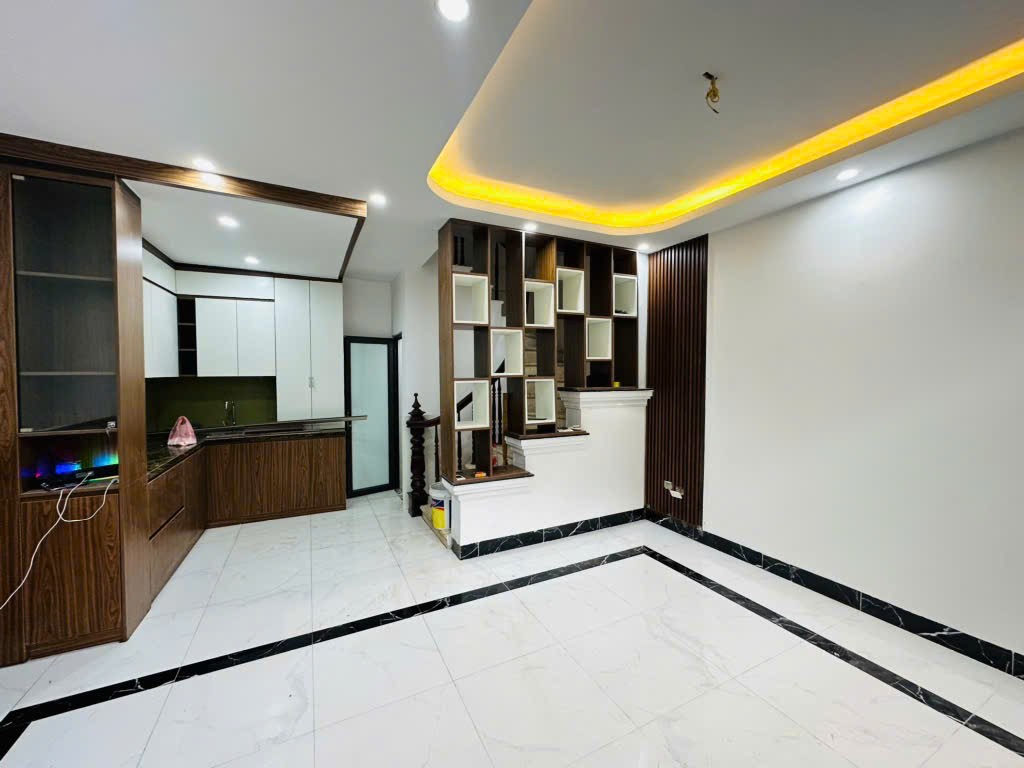 Quá hot trong khu vực, 10m ra ô tô, gần cầu Tứ Liên, chưa đến 8 tỷ - Ảnh chính