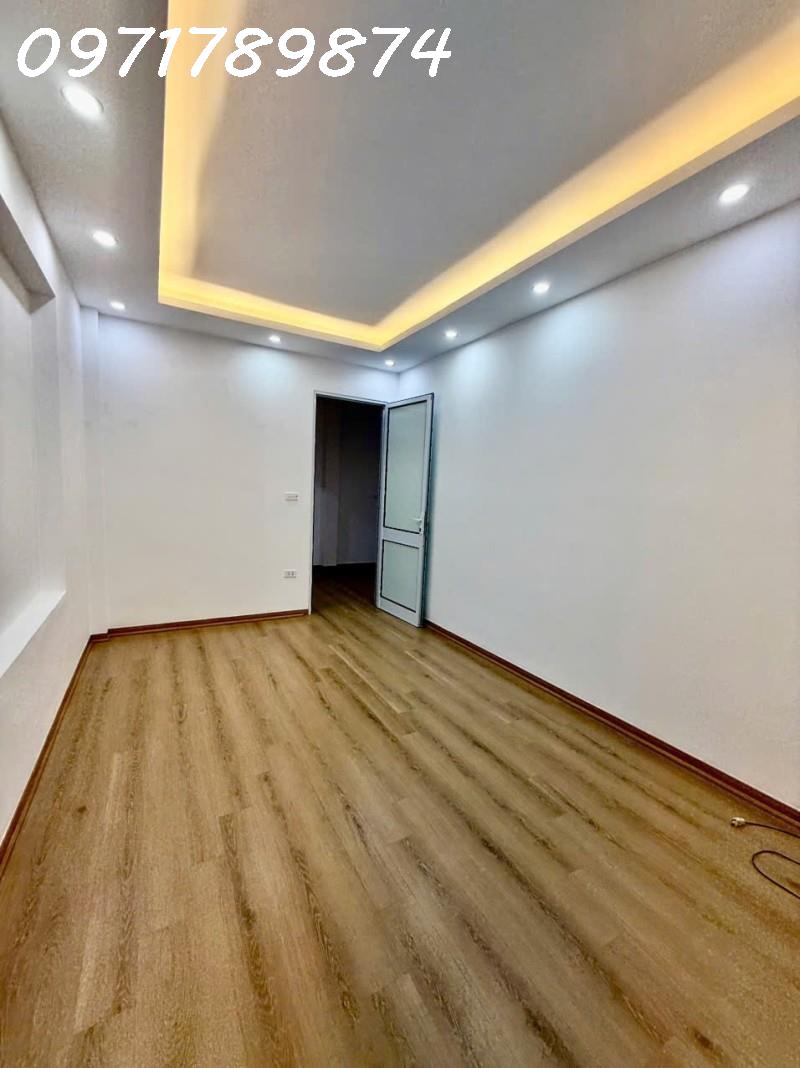 🏡 Bán Nhà Kim Giang, Thanh Trì – 44m², 4T, 5.7m Mặt Tiền – Chỉ 8 Tỷ – xe con Đỗ Cổng - Ảnh 3