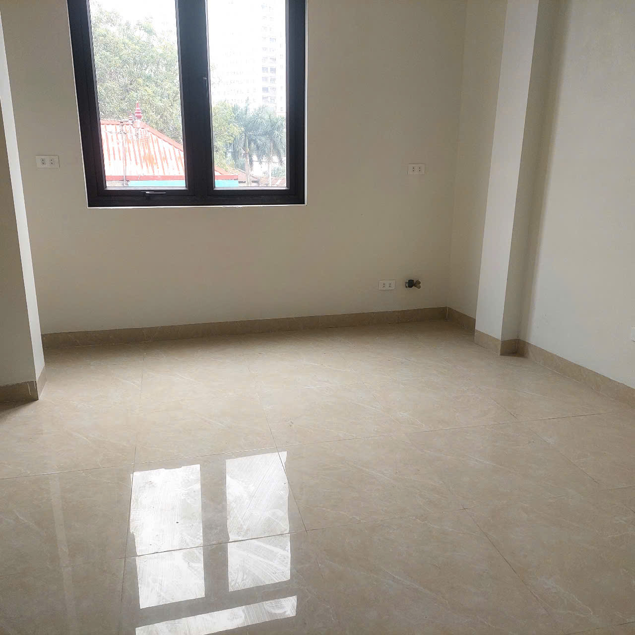 Chính chủ cần bán nhà riêng xây 4 tầng một tum, ngõ rộng 2m cách đường ô tô 100m tại Cầu Bươu, - Ảnh 1