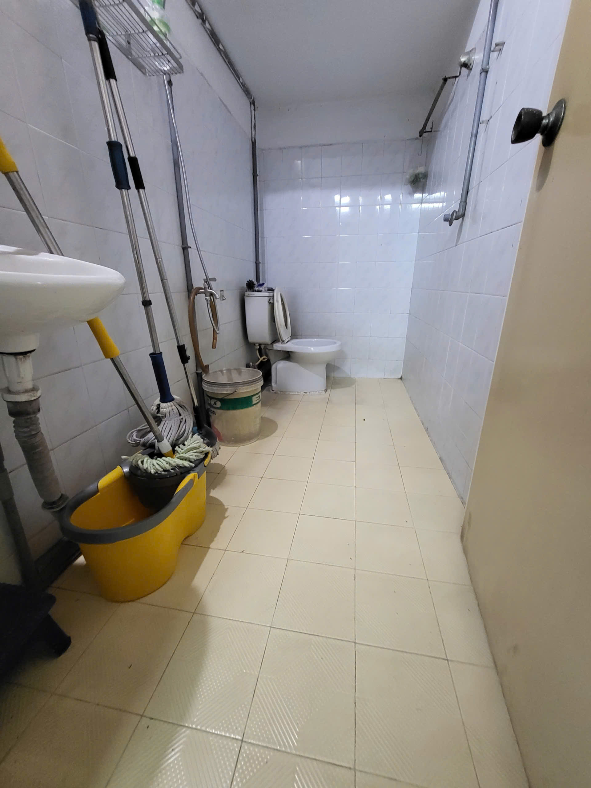Cho thuê căn hộ chung cư mặt tiền đường Phạm Văn Đồng, gần Đại học Văn Lang - Ảnh 3