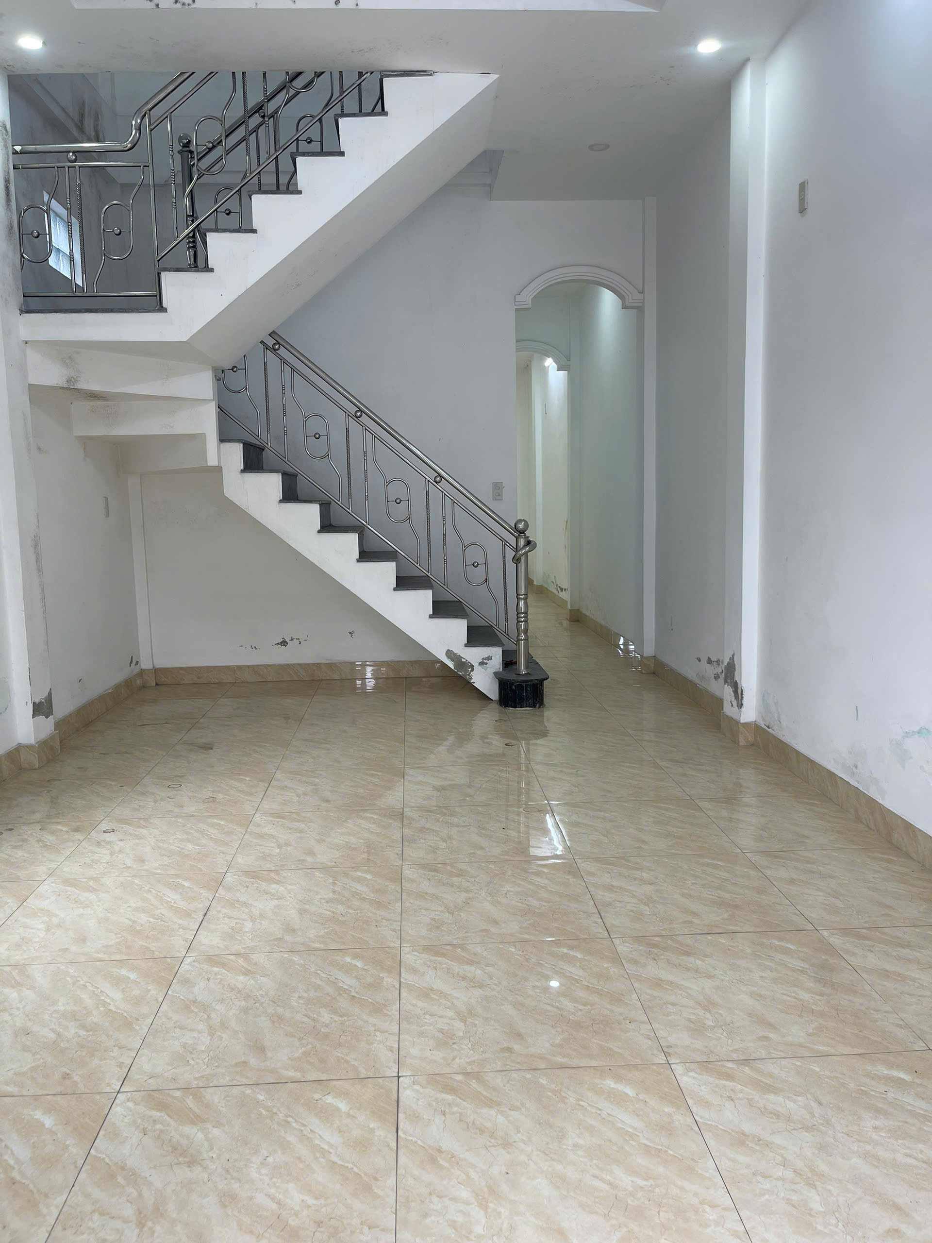 Bán gấp nhà chính chủ mặt tiền 139m2, 4 phòng ngủ, đường tăng bạt hổ, quận phú xuân - Ảnh 3