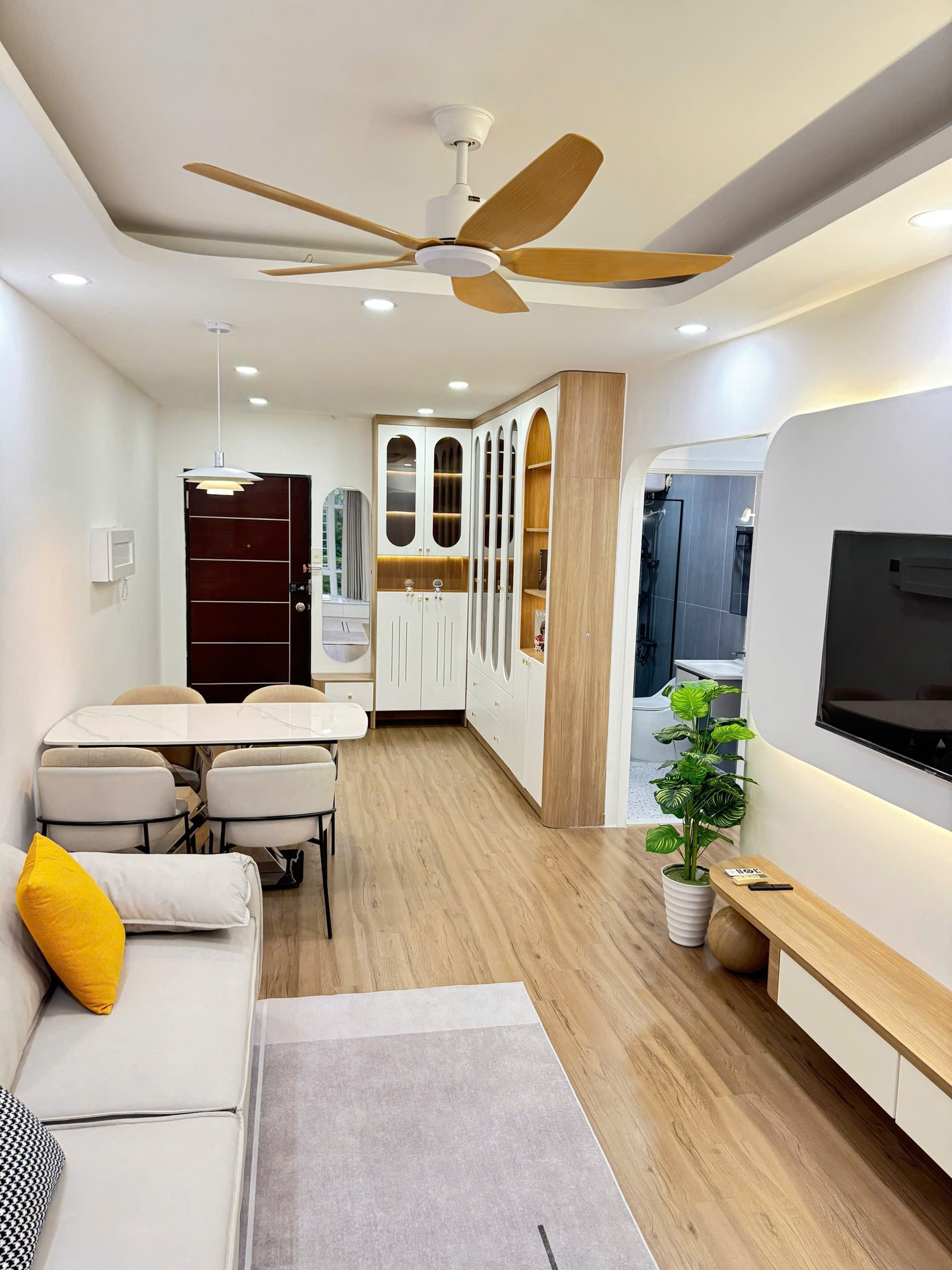 Cần bán nhanh căn hộ sky garden 3, PMH, Q7, 72m2, tk 3PN nhà mới đẹp, giá chỉ 5,7 tỷ - Ảnh 1