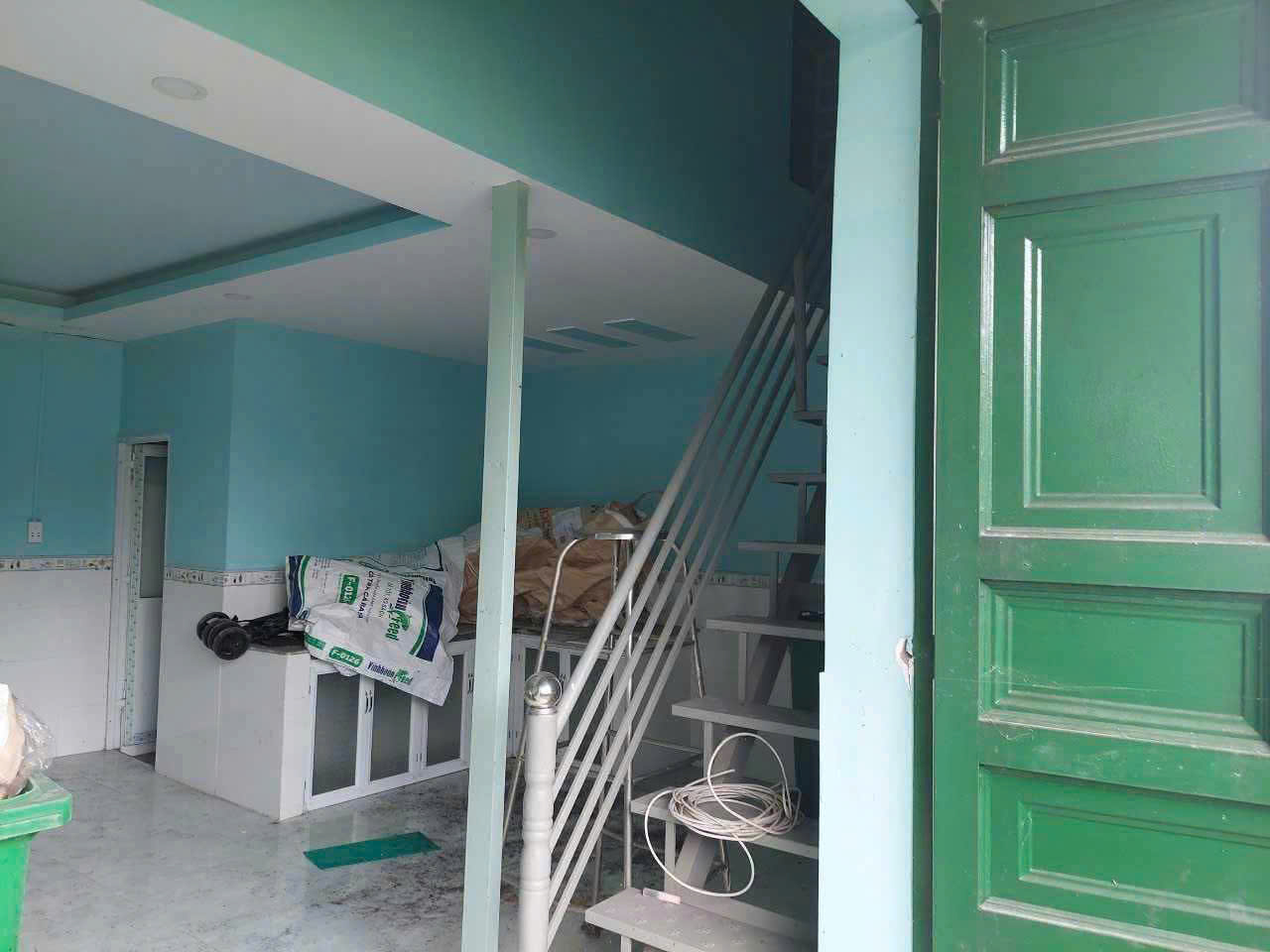 Bán nhà Dĩ An 200m2,đường nhựa 3 ô tô,Sổ Hồng Riêng,giá cực rẻ - Ảnh 4