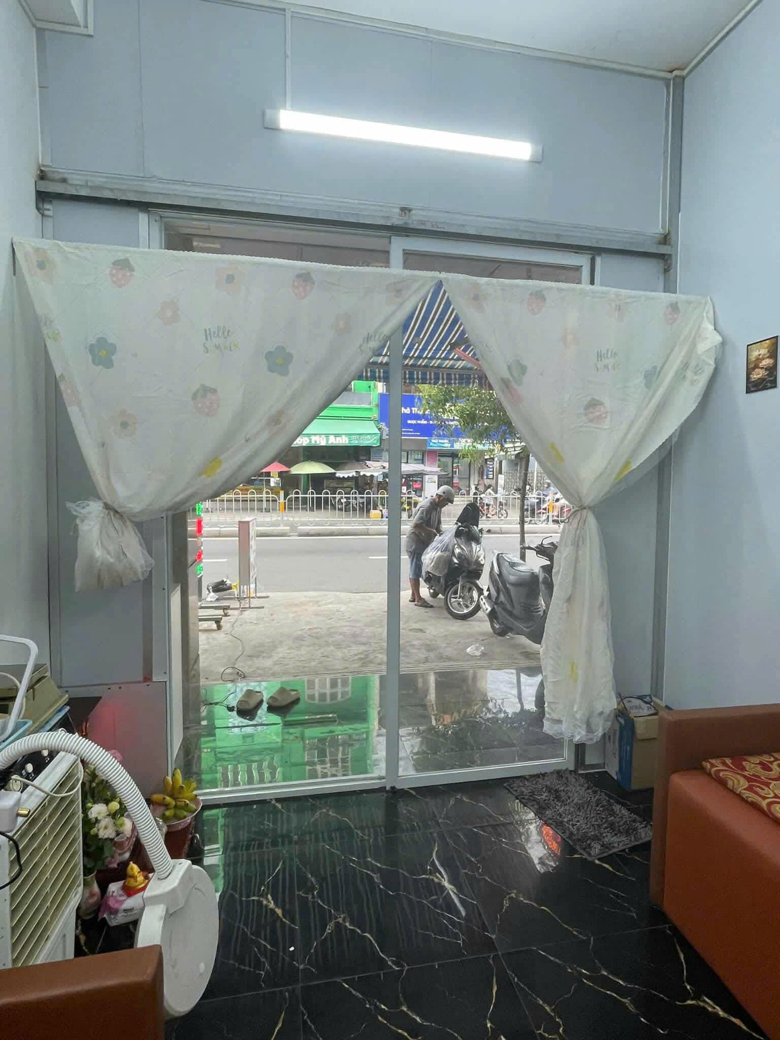 Cần sang lại tiệm nail gấp: Mặt bằng đường lớn Nguyễn Sơn - Ảnh 3