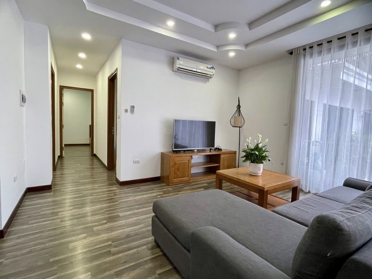 SIÊU VIP-Tòa Apartment (CHDV) Đường Âu Cơ (View Hồ Quảng Bá) 129m,9Tầng,MT 14m 51Tỷ - Ảnh 1