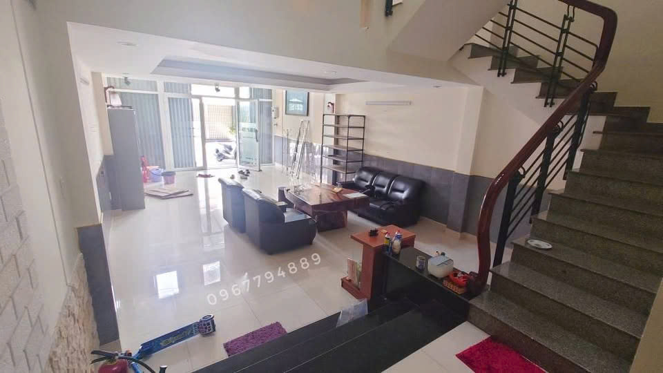 Cho thuê nhà nguyên căn 3 tầng đường Lê Anh Xuân,Hoà Cường Nam, Đà Nẵng - Ảnh 1