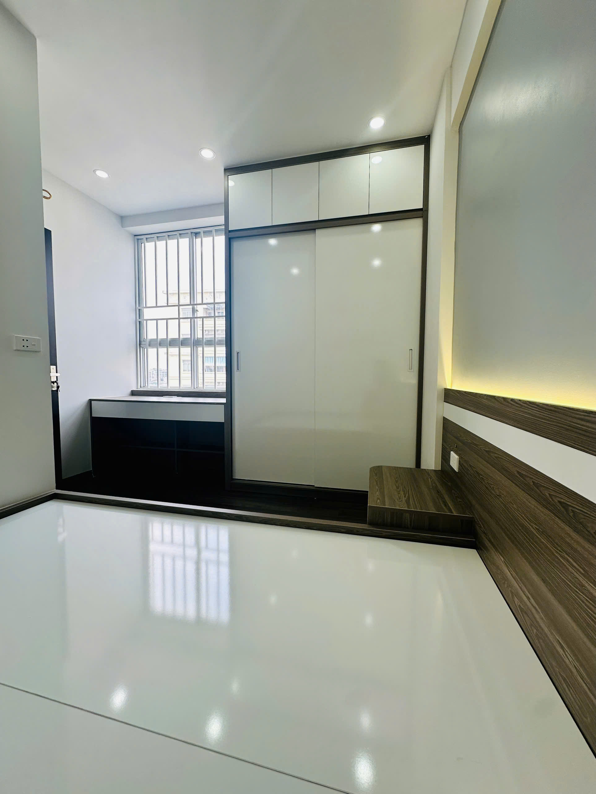Bán căn hộ chung cư CT1-A1 Linh Đàm, 45m2, 2 ngủ, căn góc 2 mặt view đẹp, 3ty480 - Ảnh 4