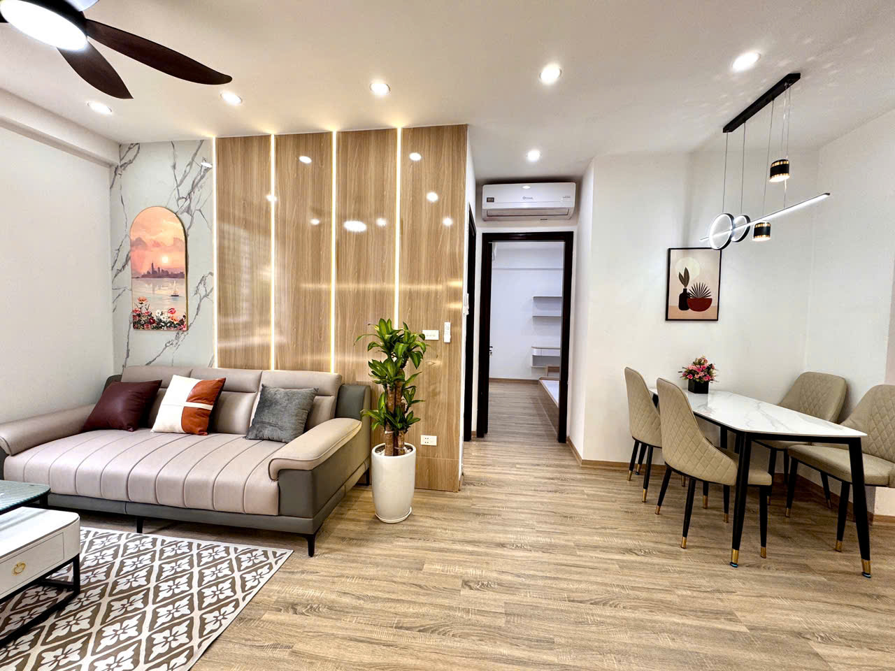 Bán căn chung cư hiếm, đẹp tòa CT2-TP Linh Đàm 57m2, 2 ngủ, full NT, 4ty170 - Ảnh chính