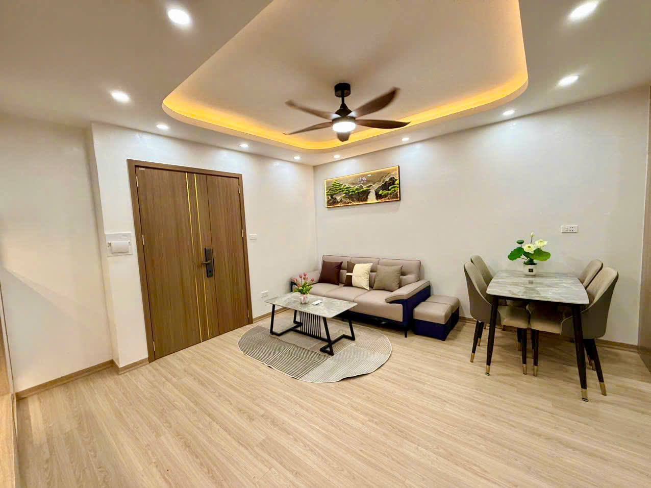 Bán căn hộ chung cư sổ đỏ Nơ 10 Linh Đàm, Q. Hoàng Mai DT 56m2, 2 ngủ, 3.x tỷ - Ảnh 1