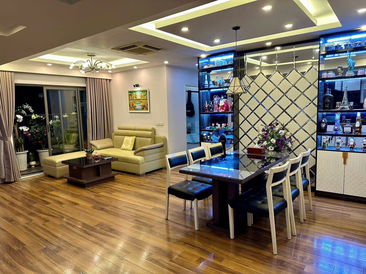 Bán căn hộ chung cư sổ đỏ Hud3 Linh Đàm, Hoàng Mai, 140m2, 4 ngủ giá rẻ - Ảnh 1