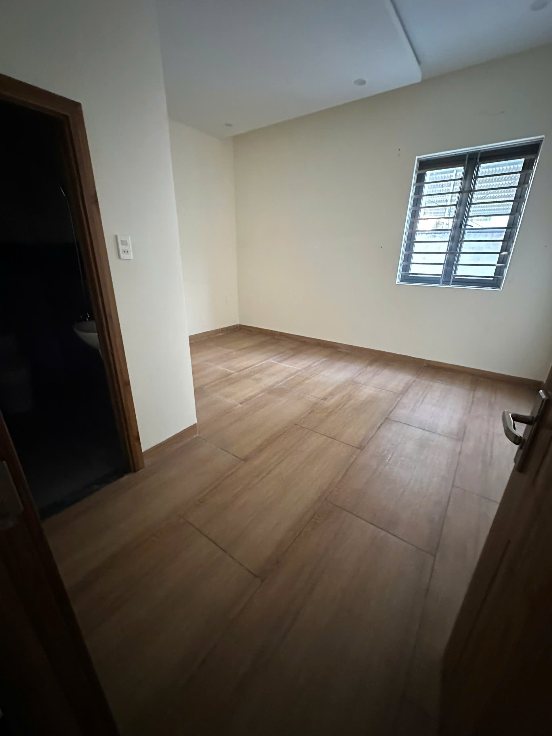 Cho thuê văn phòng tầng 3, tầng 4 mặt tiền tại Hoà Thuận Tây, Hải Châu, Đà Nẵng. - Ảnh 2
