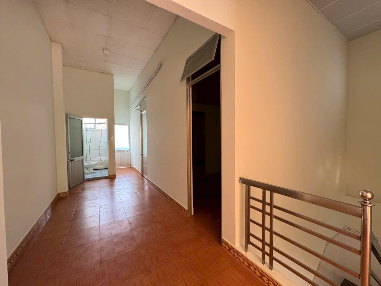 Bán nhà NGỌC SƠN, Cách đừờng Ngô Đến 20m -Tp Nha Trang <br>Diện tích: 96m2 Giá bán: 3ty500 mọi thông - Ảnh 2