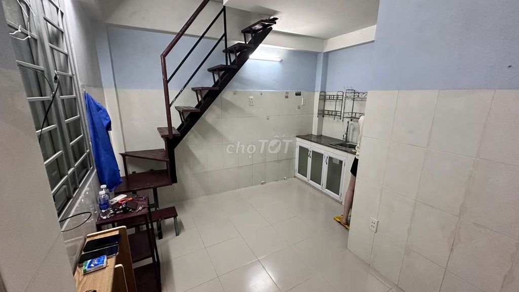 Cho Thuê Phòng trọ kiểu CCMN Quận 4 mới chỉ hơn 3 triệu/tháng - Ảnh 1