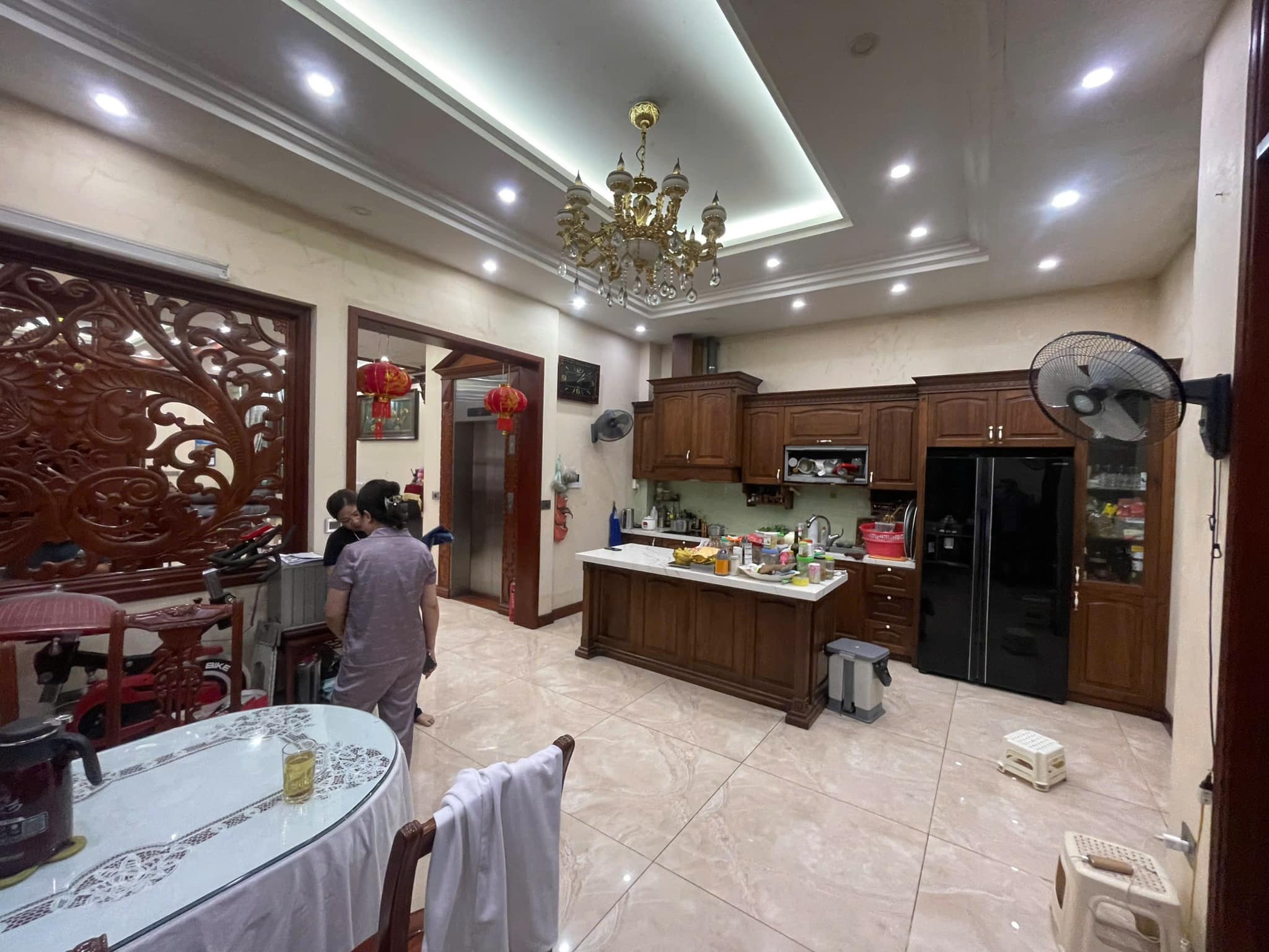 Bán nhà mặt phố Thái Hà, 133m2, 6 tầng thang máy, 61.5 tỷ, vỉa hè rộng, ô tô tránh, kinh doanh đỉnh - Ảnh 2