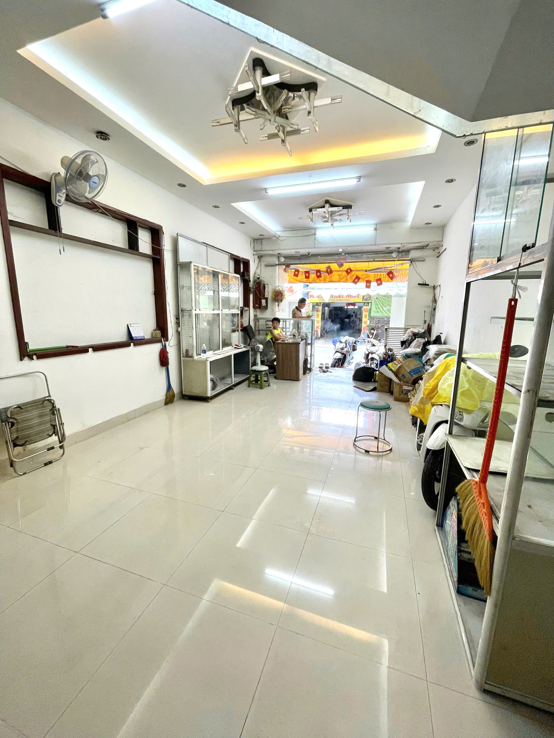 Cho Thuê Nhà Mặt Tiền Kinh Doanh Sầm Uất Vũ Huy Tấn, P1, Bình Thạnh – Gần Cầu Bông, Q1 - Ảnh 3