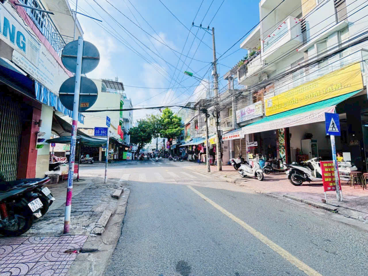 Bán nhà tttp Huỳnh Thúc Kháng <br> Diện tích: 96,6m2 Giá bán: 13,2 tỷ ( có thương lượng, thuế bên nào - Ảnh chính