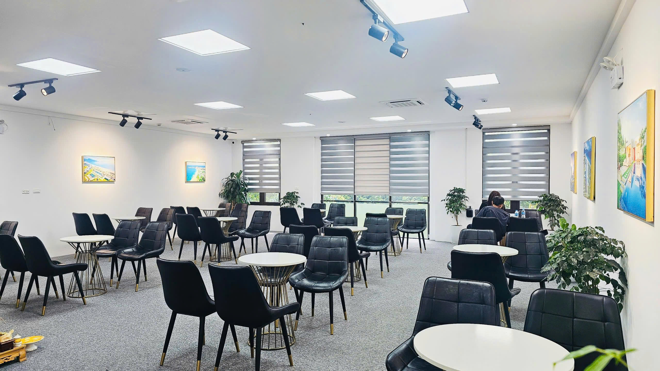 CHO THUÊ TÒA NHÀ VĂN PHÒNG MẶT PHỐ DUY TÂN – 140M² × 7 TẦNG – MẶT TIỀN 12M – GIÁ CHỈ TỪ 40 - Ảnh chính