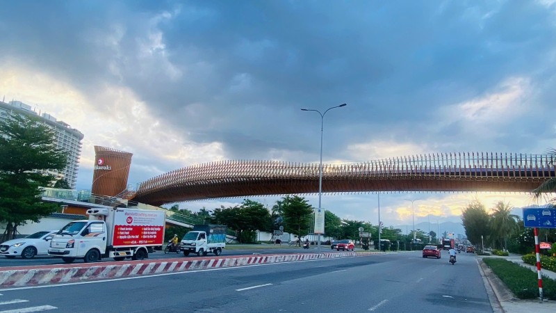 # Đất Mặt Tiền Nguyễn Tất Thành gần sát Mikazuki, 375m2, ngang 15mx25m, 27.5 tỷ - Ảnh 2