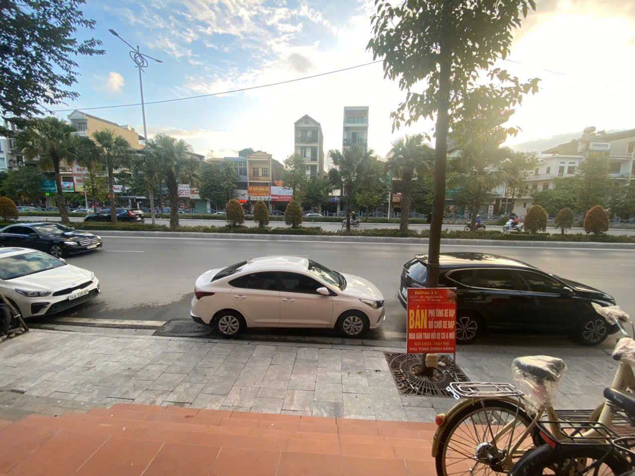 CHÍNH CHỦ CẦN BÁN NHÀ MẶT TIỀN Ở 385 NGUYỄN VĂN CỪ-P.HỒNG HẢI- TP HẠ LONG- QUẢNG NINH - Ảnh 2