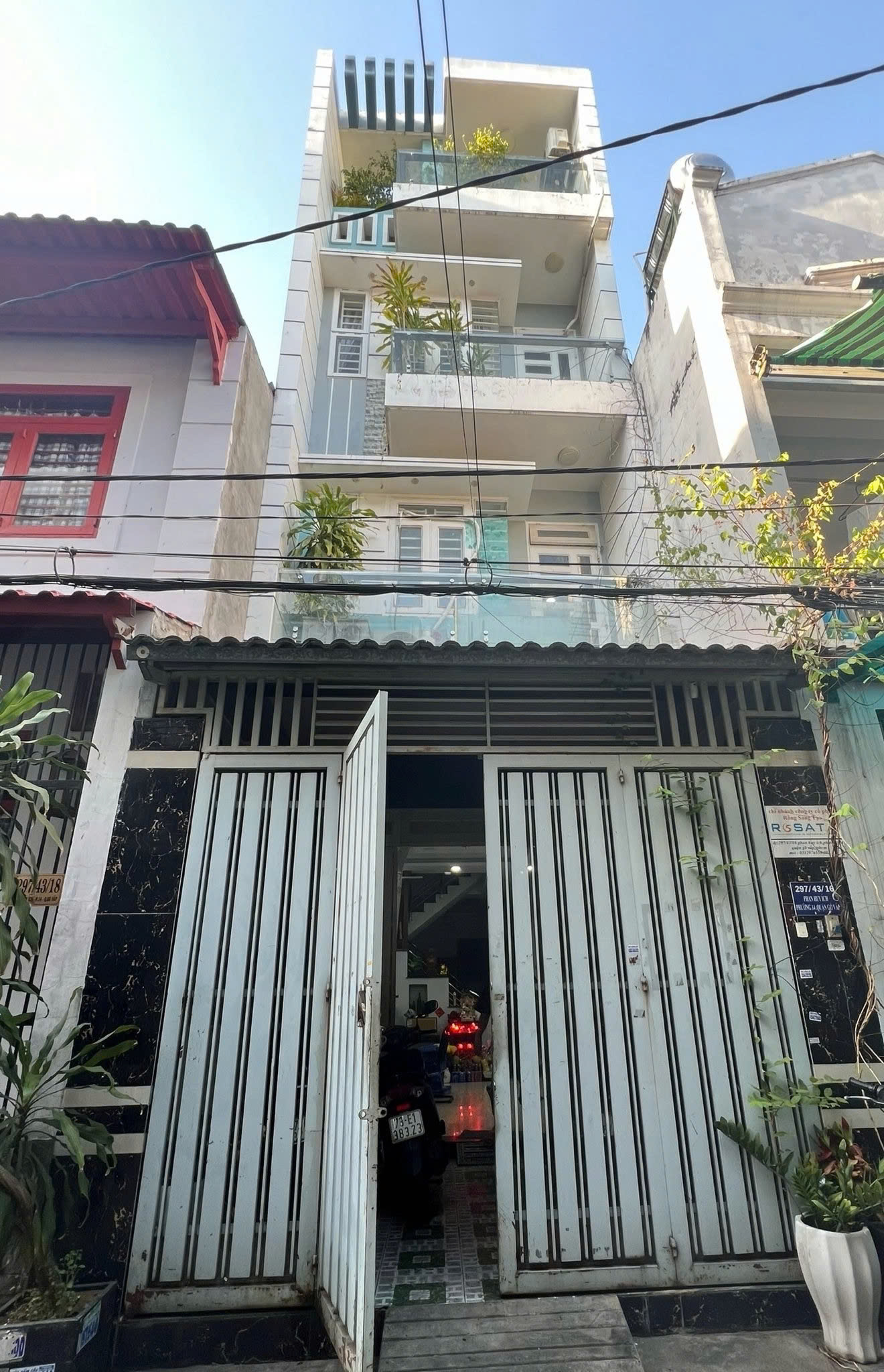 NHÀ MỚI 4PN – 5WC – VỊ TRÍ ĐẮC ĐỊA NGAY SIÊU THỊ EMART PHAN HUY ÍCH - Ảnh chính