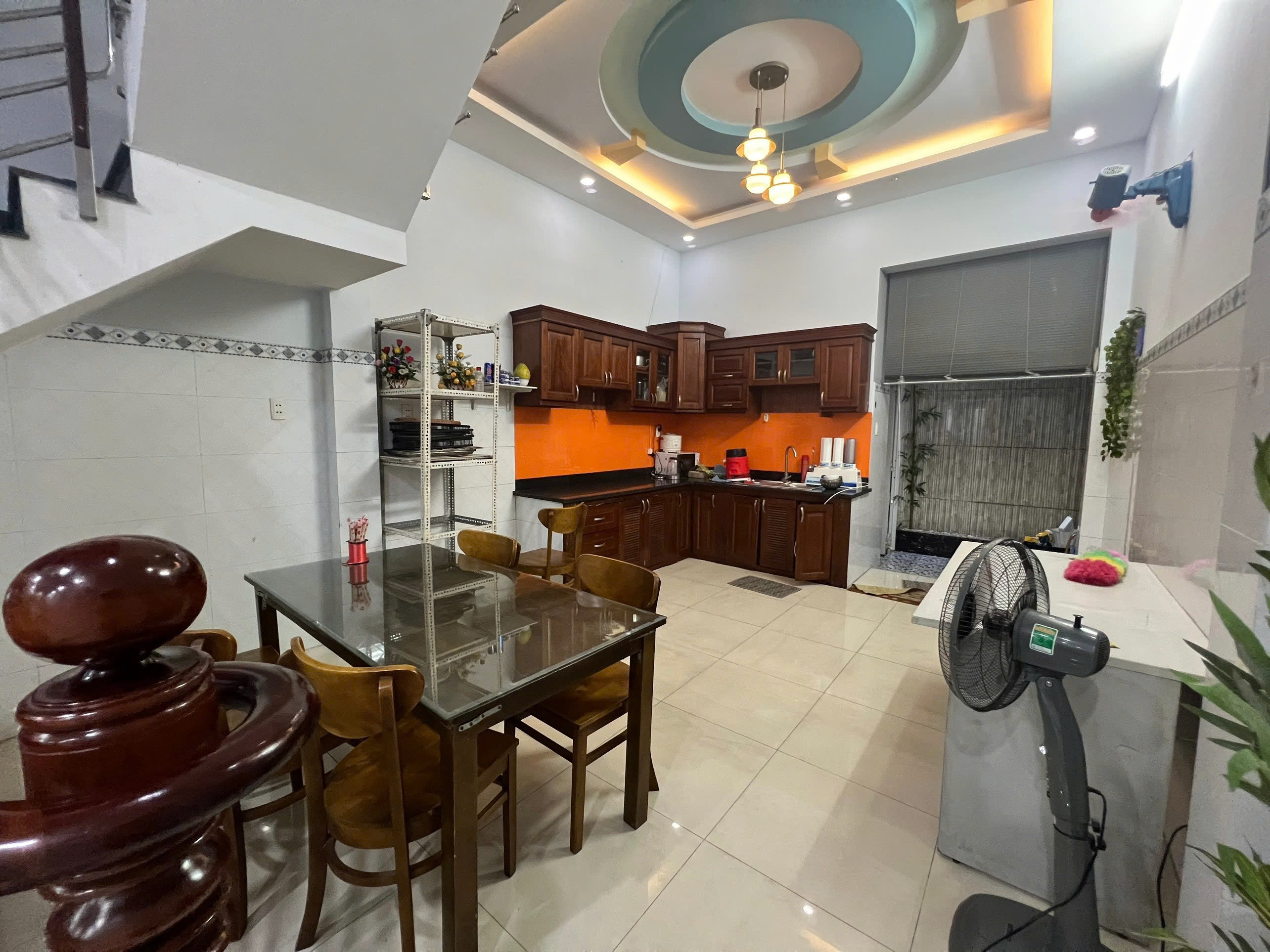 NHÀ MỚI 4PN – 5WC – VỊ TRÍ ĐẮC ĐỊA NGAY SIÊU THỊ EMART PHAN HUY ÍCH - Ảnh 2