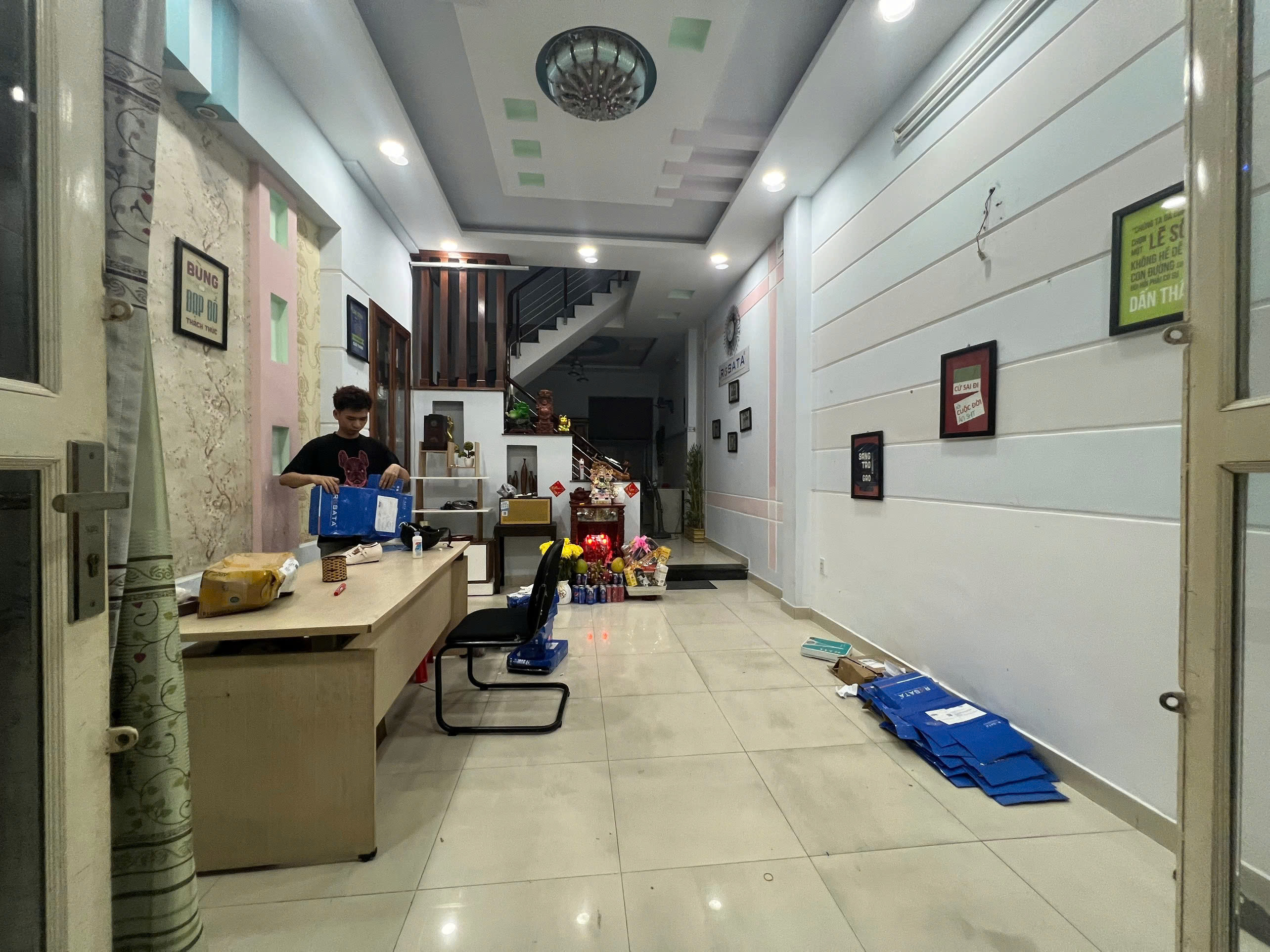 NHÀ MỚI 4PN – 5WC – VỊ TRÍ ĐẮC ĐỊA NGAY SIÊU THỊ EMART PHAN HUY ÍCH - Ảnh 1