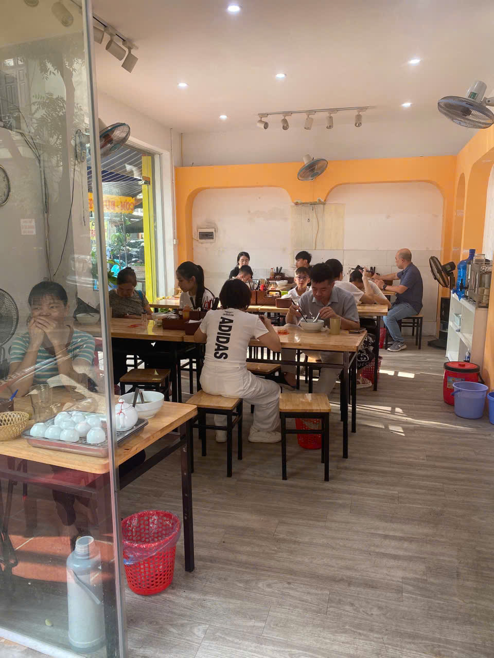 SANG NHƯỢNG QUÁN PHỞ BÒ – CƠM RANG LÔ GÓC 2 MẶT TIỀN TẠI HÀ ĐÔNG, HÀ NỘI - Ảnh 1