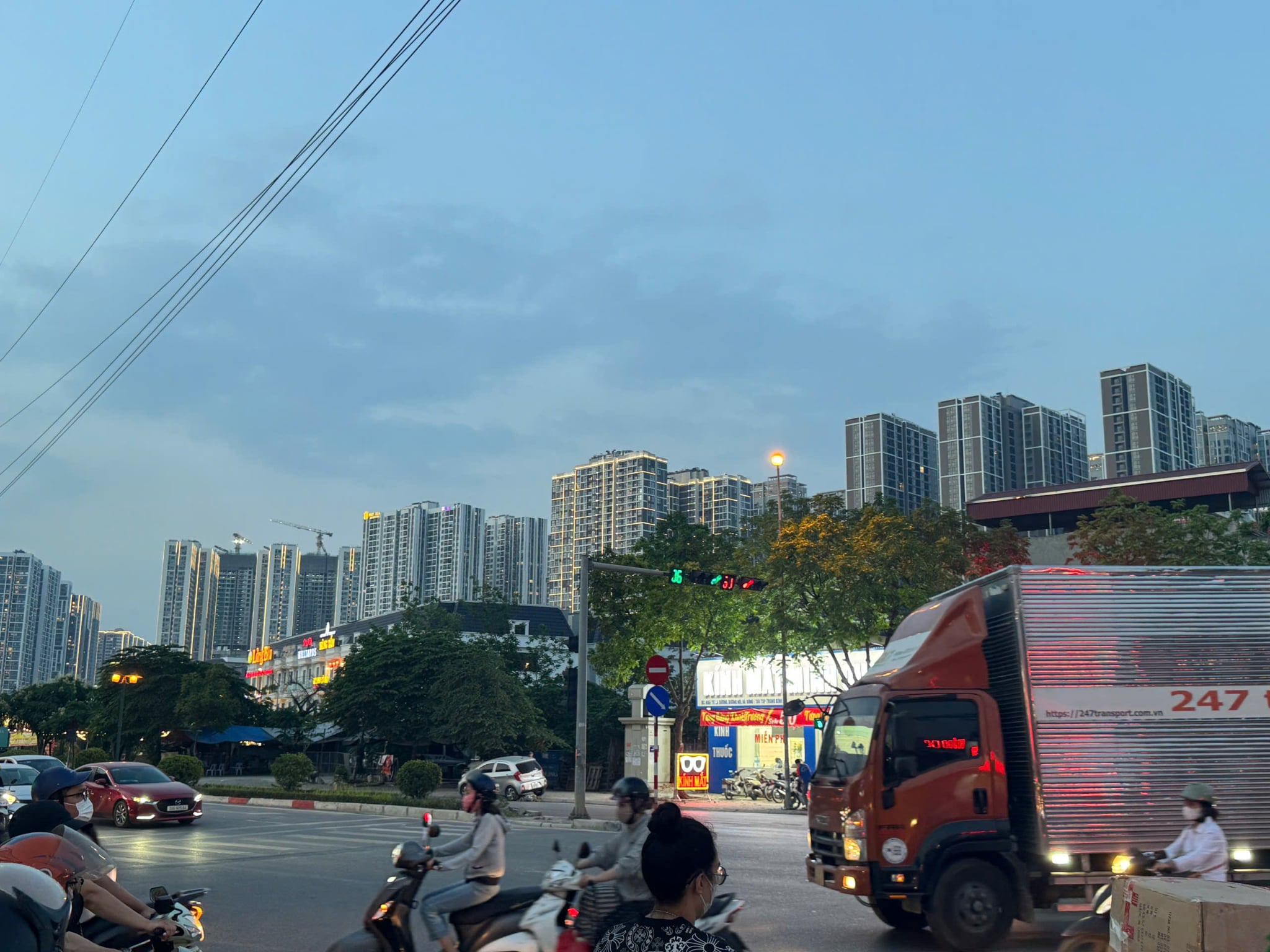 NHƯỢNG LẠI QUÁN BÚN BÒ HUẾ MẶT ĐƯỜNG LÊ TRỌNG TẤN - GẦN THIÊN ĐƯỜNG BẢO SƠN - Ảnh 1