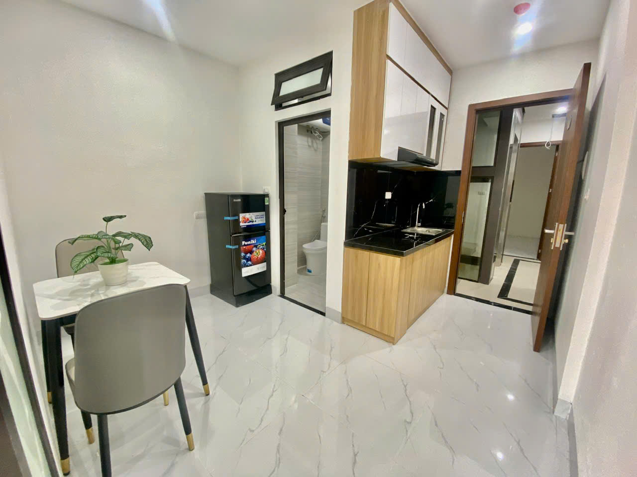 (Cực hiếm) Phòng 1N1K cao cấp 28m2 mới khai trương tại ngõ 113 Thái Thịnh - Nội thất cao cấp - Ảnh 1