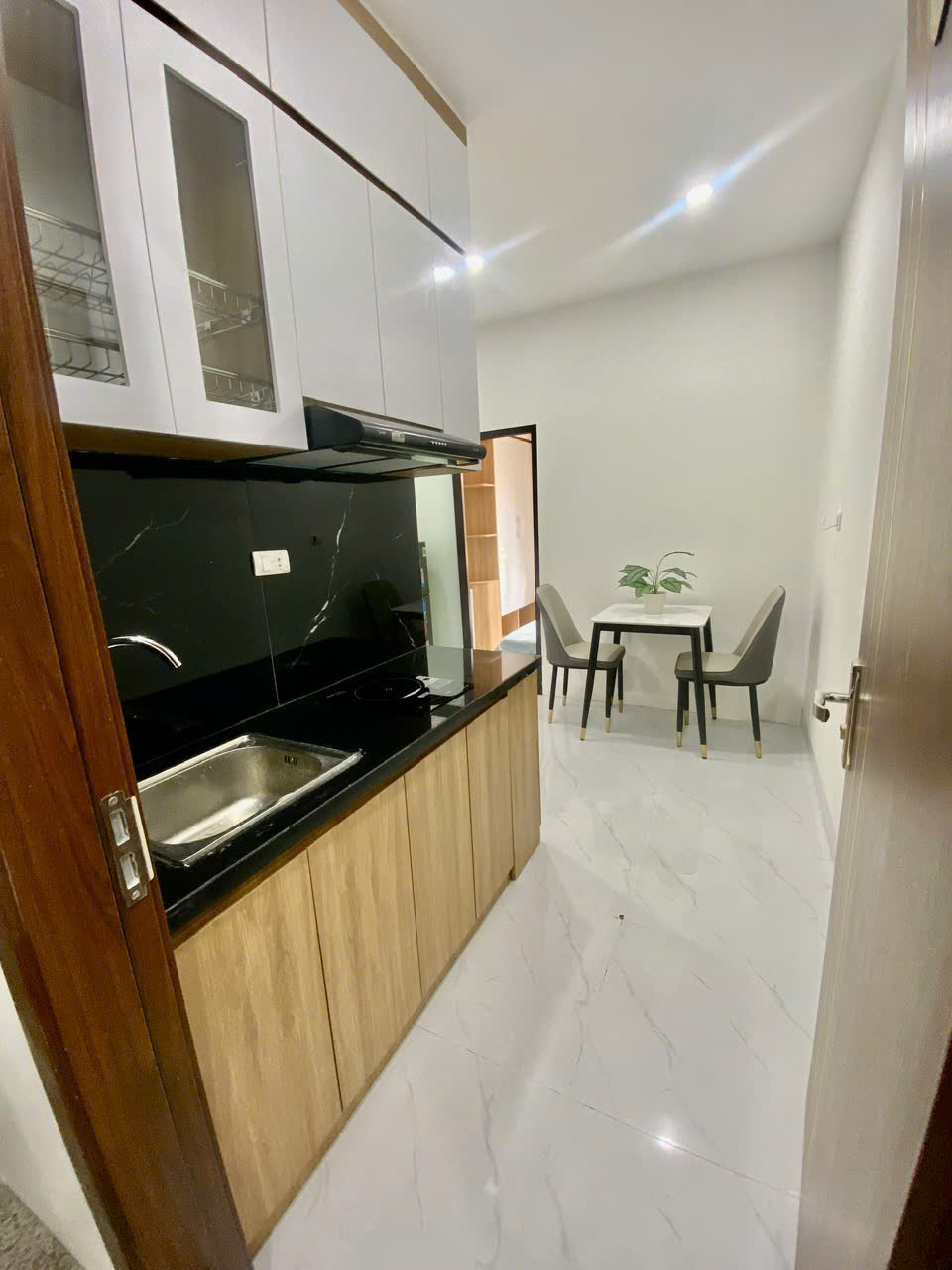 (Cực hiếm) Phòng 1N1K cao cấp 28m2 mới khai trương tại ngõ 113 Thái Thịnh - Nội thất cao cấp - Ảnh 4