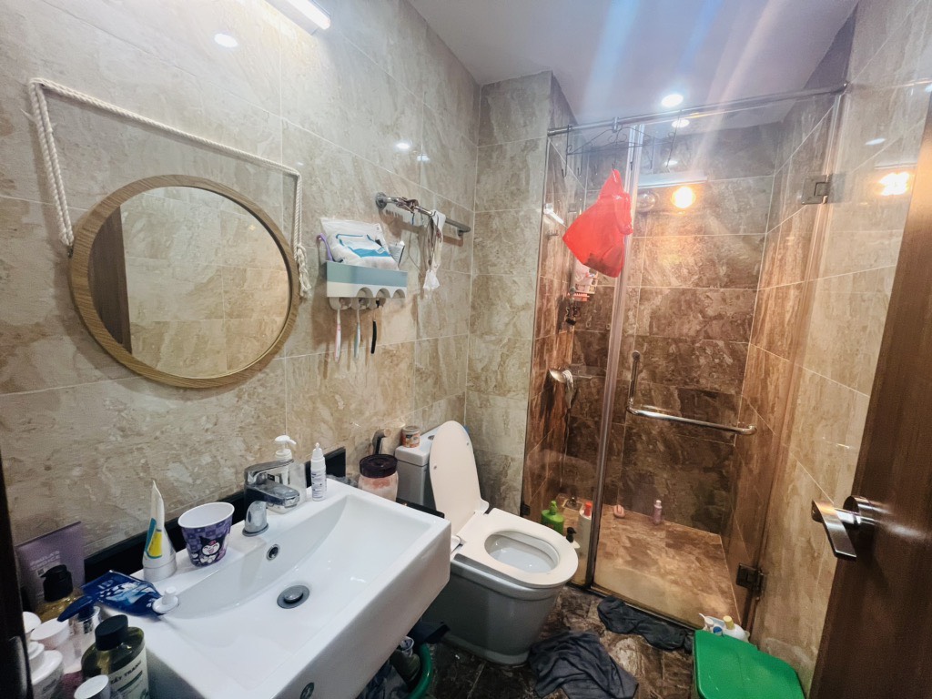 (Tin thật 100%) CH 67m2 x 2PN có lốt ô tô tại Sky Central - Nội thất 350 triệu - Ban công hướng Bắc - Ảnh 4