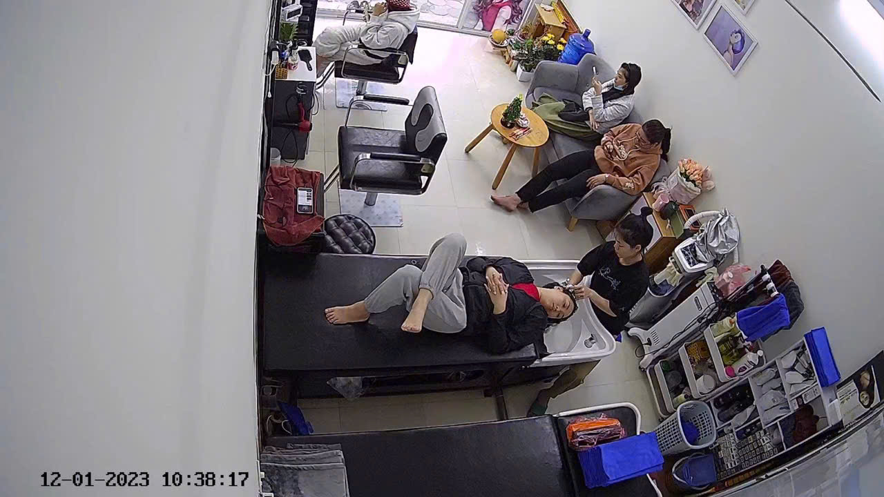SANG NHƯỢNG CỬA HÀNG thân yêu vô cùng lộc lá đã gắn bó với em suốt 2 năm qua để mở rộng mặt bằng - Ảnh 4