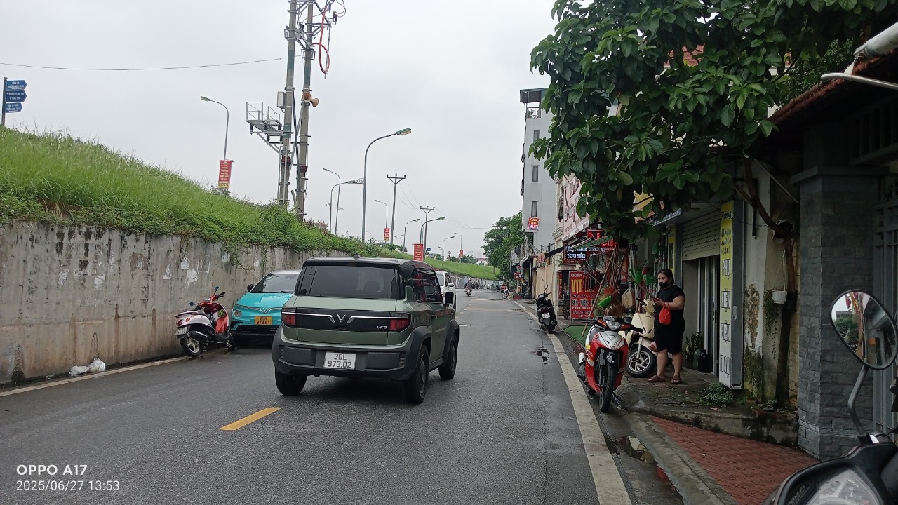 BÁN ĐẤT NGỌC THỤY LÝ SƠN – 94M² – Ô TÔ TRÁNH – VIEW SÂN BÓNG – GẦN PHỐ LÝ SƠN<br><br>🌟 Vị trí cực đẹp - Ảnh 2