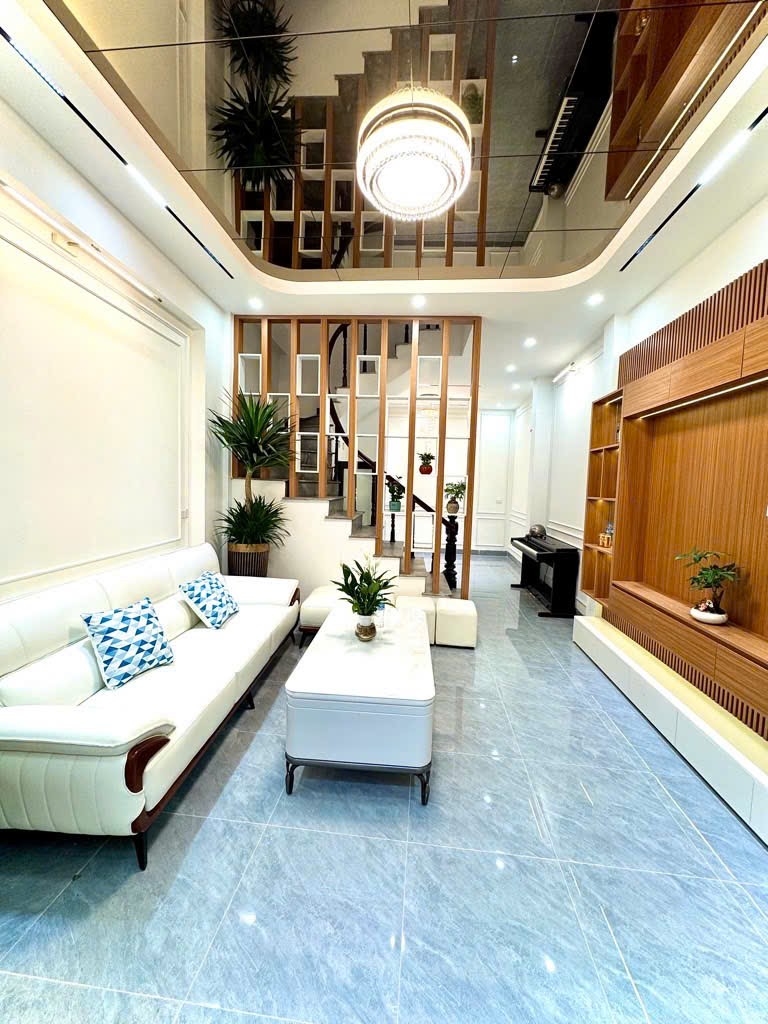 Nhà đẹp Xuân Đỉnh, dân xây chắc chắn, lên tầng thoải mái - Ảnh chính