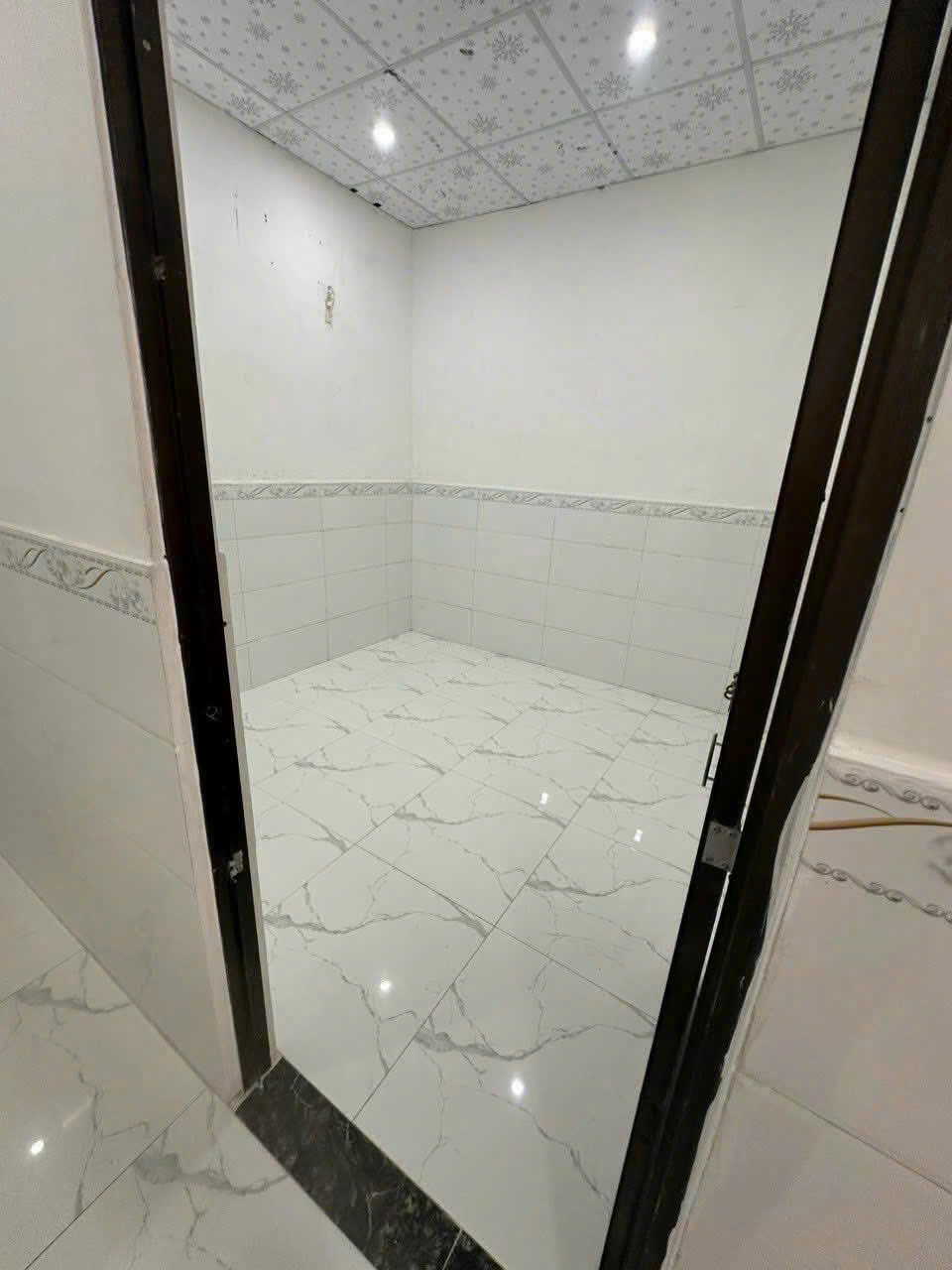25. Cho thuê nhà nguyên căn hẻm 127 Võ Văn Kiệt, - Ảnh 3