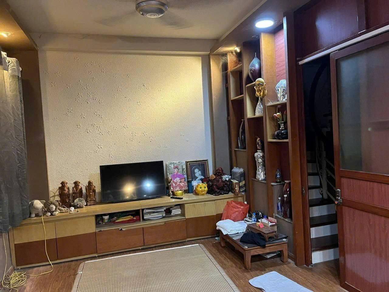 Cho thuê nhà ngõ 72 Dương Quảng Hàm, Cầu Giấy 35m x 5T giá 14 triệu, ô tô, kinh doanh - Ảnh chính