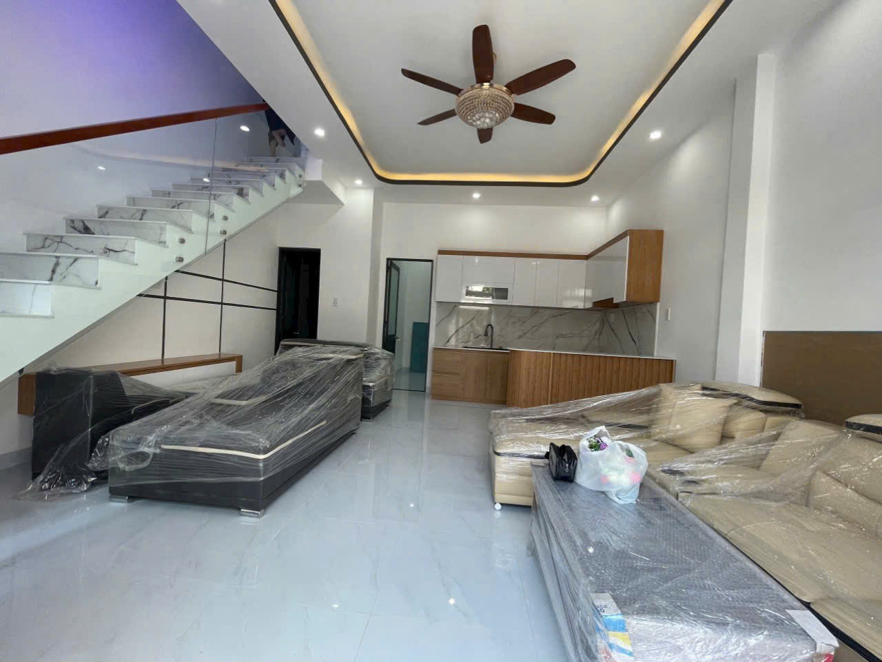 BÁN CĂN NHÀ MỚI XÂY HOÀN CÔNG FULL NỘI THẤT- TRUNG TÂM XÃ DIÊN TOÀN GIÁ CHỈ 2TY2 - Ảnh 2