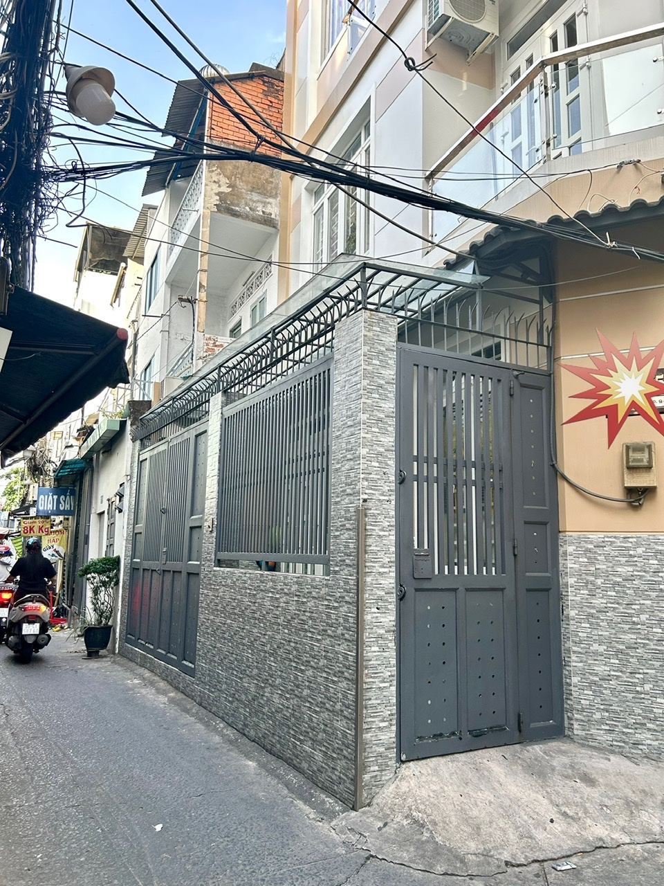 SIÊU PHẨM NHÀ CÓ 2 MẶT TIỀN VỚI DIÊN TÍCH KHỦNG- ĐƯỜNG ĐOÀN VĂN BƠ- GIAO THƯƠNG GIỮA TÂN VĨNH VÀ - Ảnh 4