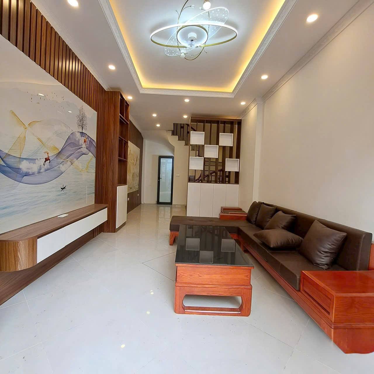 BÁN NHÀ NGÔ GIA TỰ, LONG BIÊN, NHÀ XÂY MỚI, GẦN Ô TÔ, GIAO THÔNG DI CHUYỂN THUẬN TIỆN, 6 TẦNG. - Ảnh chính