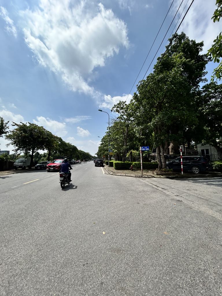 Cho thuê MBKD,Kho Xưởng,nhà mặt phố Nguyễn Khiêm Ích,Trâu Quỳ, 140m 2 tầng đường 22m - Ảnh 1