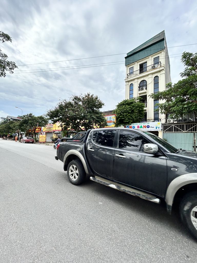 Cho thuê MBKD,Kho Xưởng,nhà mặt phố Nguyễn Khiêm Ích,Trâu Quỳ, 140m 2 tầng đường 22m - Ảnh 3
