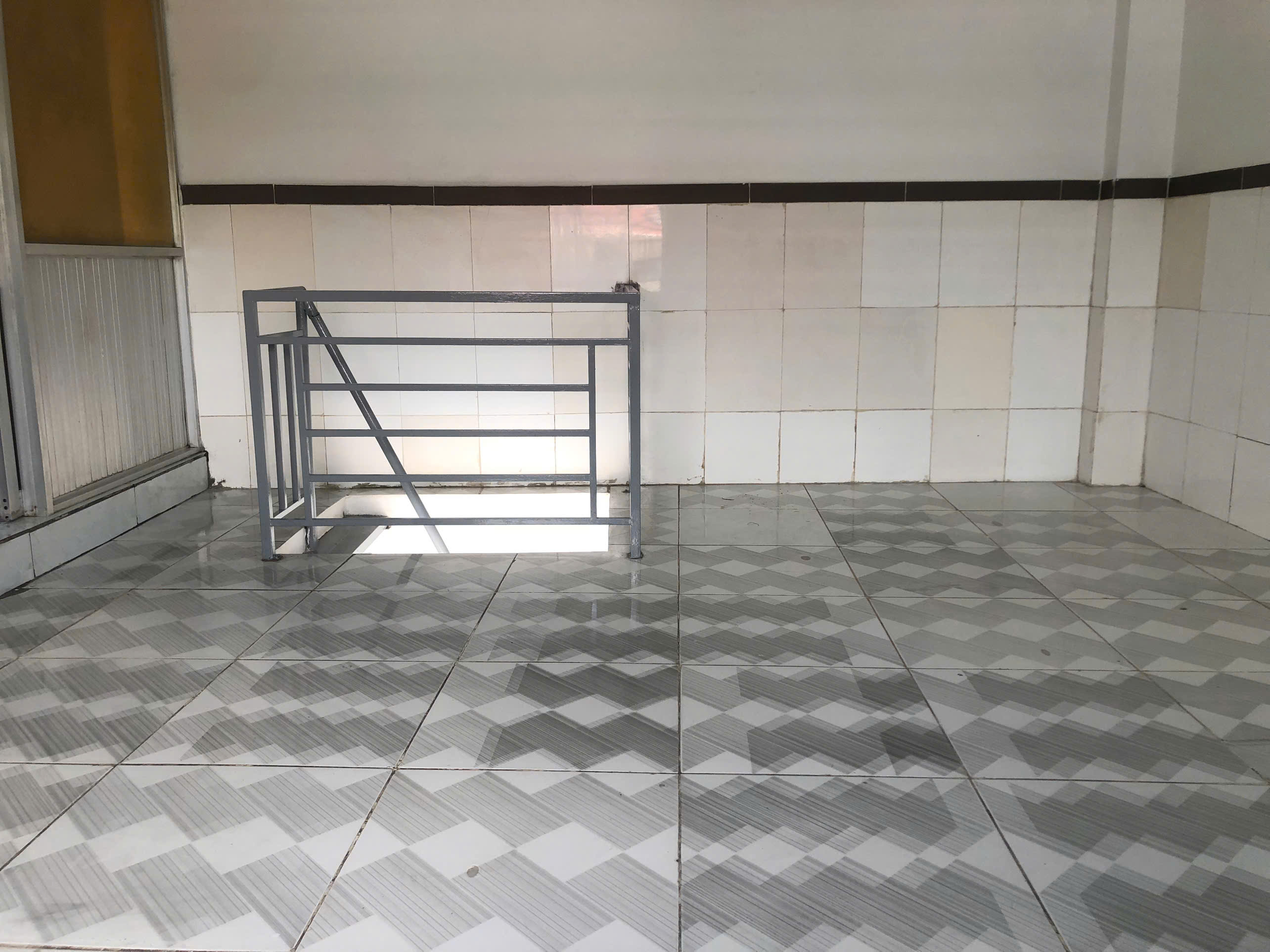 CĂN NHÀ MẶT TIỀN QL51 - PHÚ MỸ, NHÀ ĐẸP - Ảnh 2