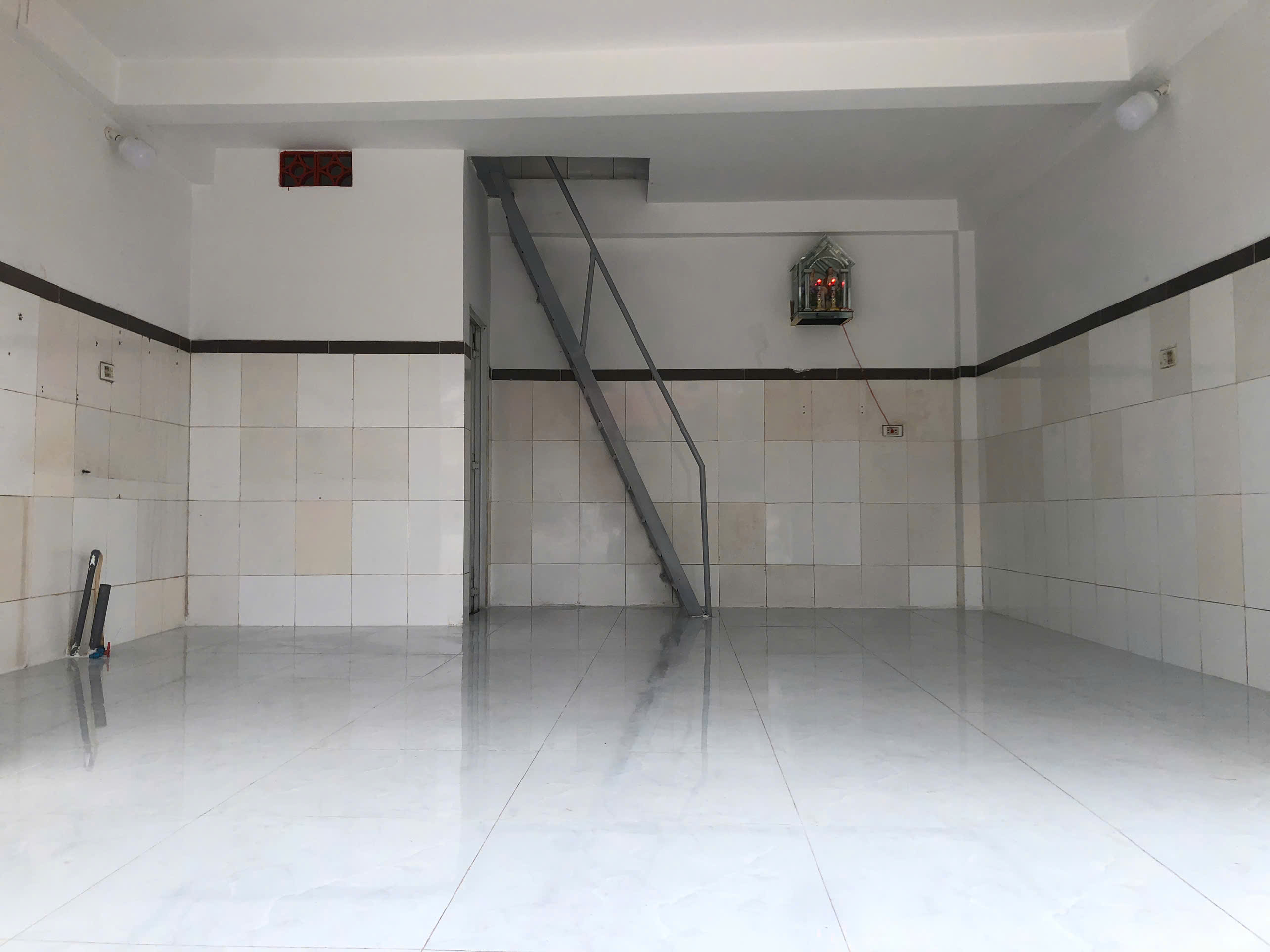 CĂN NHÀ MẶT TIỀN QL51 - PHÚ MỸ, NHÀ ĐẸP - Ảnh 1
