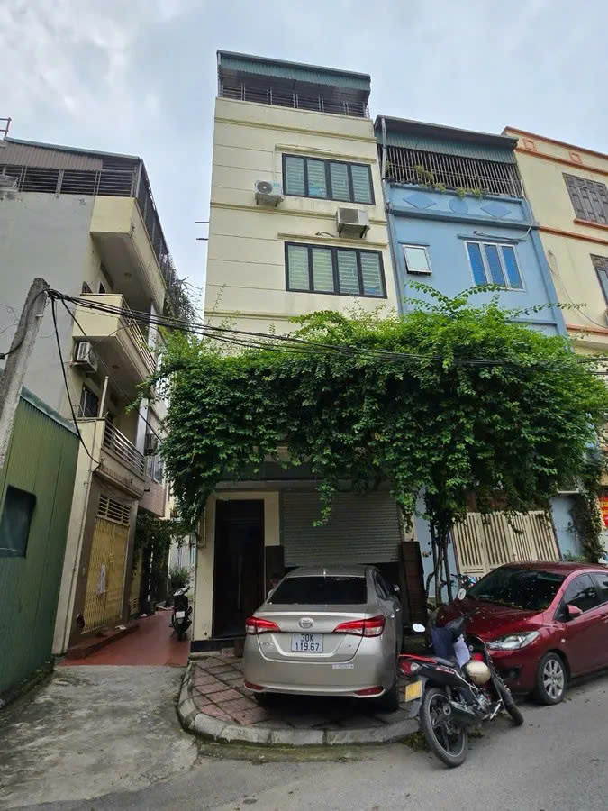 NHÀ MỚI Ô TÔ ĐỖ CỬA Gia Quất 33m2 X 5 Tầng mặt tiền 4.6m, 6.6 tỷ Long Biên. - Ảnh chính