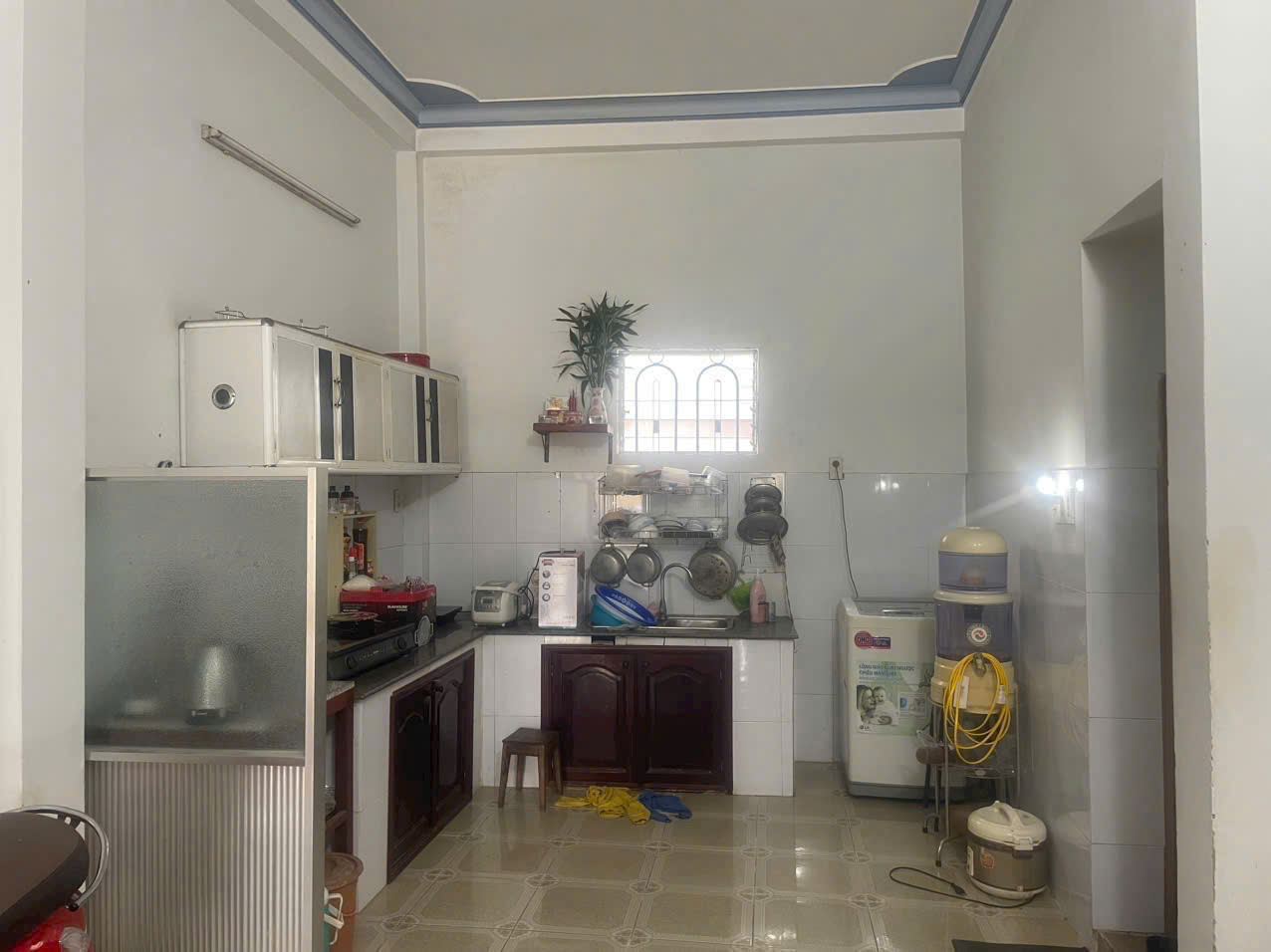 BÁN NHÀ 2 TẦNG ĐƯỜNG Ô TÔ GIAO NHAU SÁT BIỂN VĨNH HOÀ - Ảnh 1