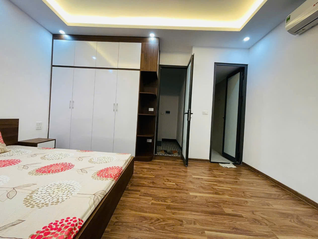 Anh Chủ nhờ bán gâp Nhà  30m², 4 tầng, 3PN, 3WC,  220 PHỐ NAM DƯ Lĩnh Nam, Hoàng Mai, 6.3 tỷ, sổ đỏ - Ảnh chính