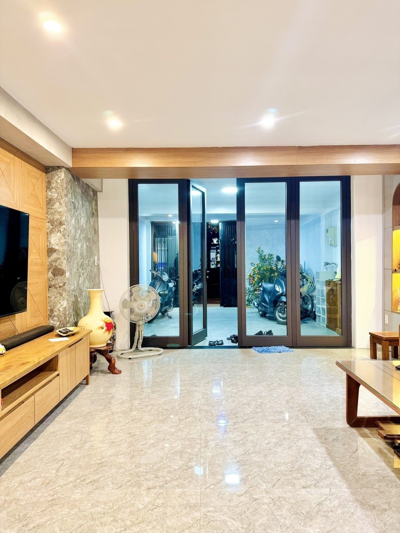 # Nhà Kiệt 5m thẳng 50m ra Lý Thường Kiệt, 58m2, 4 tầng, 6.x tỷ - Ảnh 2