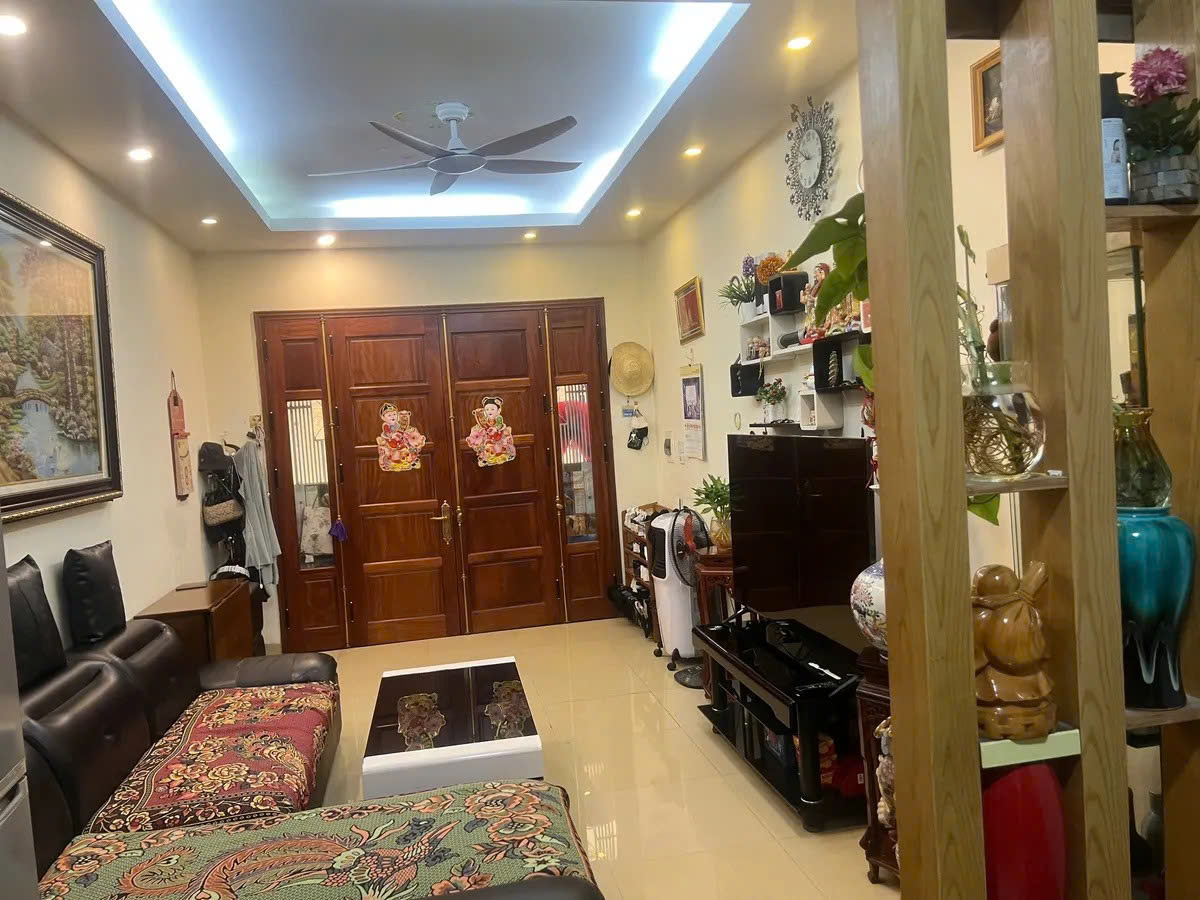 NHÀ ĐẸP Ở LUÔN Ngọc Thụy 36 m2 X 5 tầng,mặt tiền  3.5m,7.95 tỷ Long Biên. - Ảnh chính